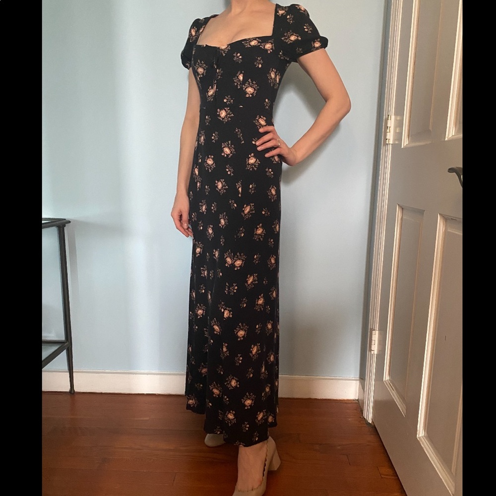 Reformation Rosetti Dress. 🌹 - Picture 6 of 14